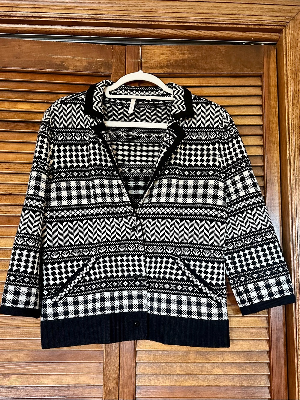 BNWOT Lisli Black and White Soft Wool Sweater Blazer size 8